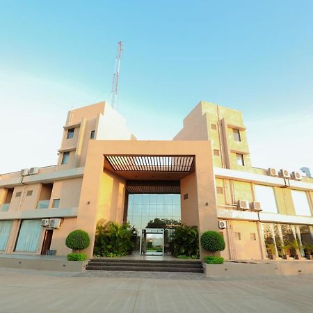 Club Heaven Palanpur Hotel Ngoại thất bức ảnh