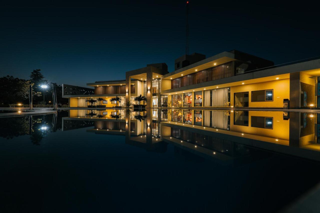 Club Heaven Palanpur Hotel Ngoại thất bức ảnh
