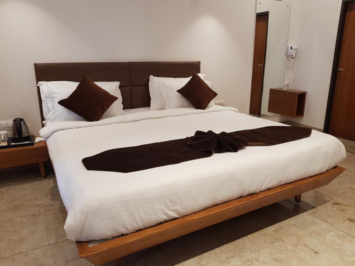 Club Heaven Palanpur Hotel Ngoại thất bức ảnh