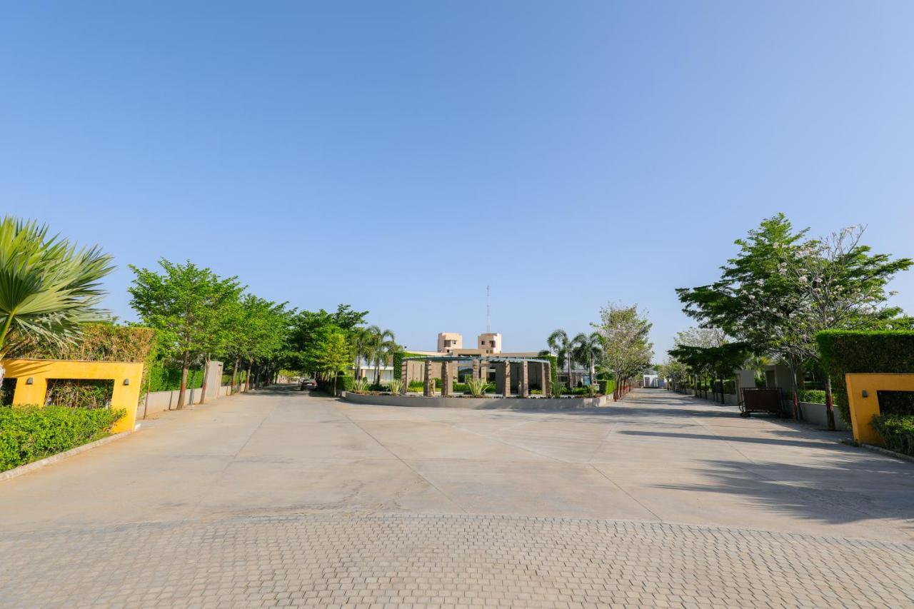Club Heaven Palanpur Hotel Ngoại thất bức ảnh