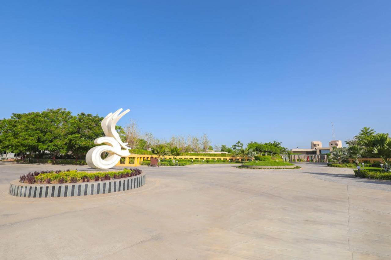Club Heaven Palanpur Hotel Ngoại thất bức ảnh
