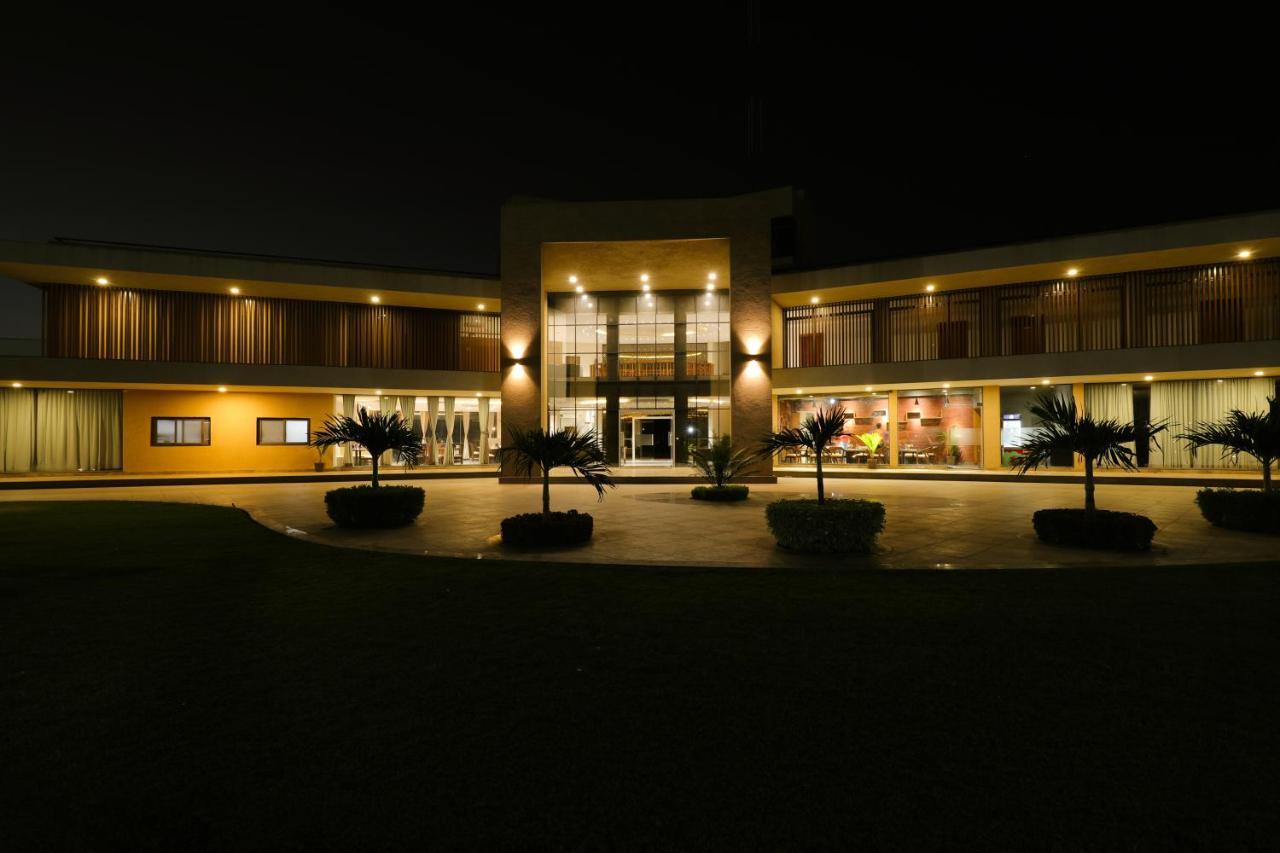 Club Heaven Palanpur Hotel Ngoại thất bức ảnh